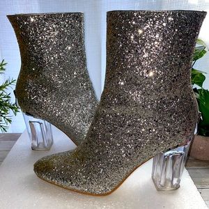 Silver Chunky Glitter Boot Heels • Size 9